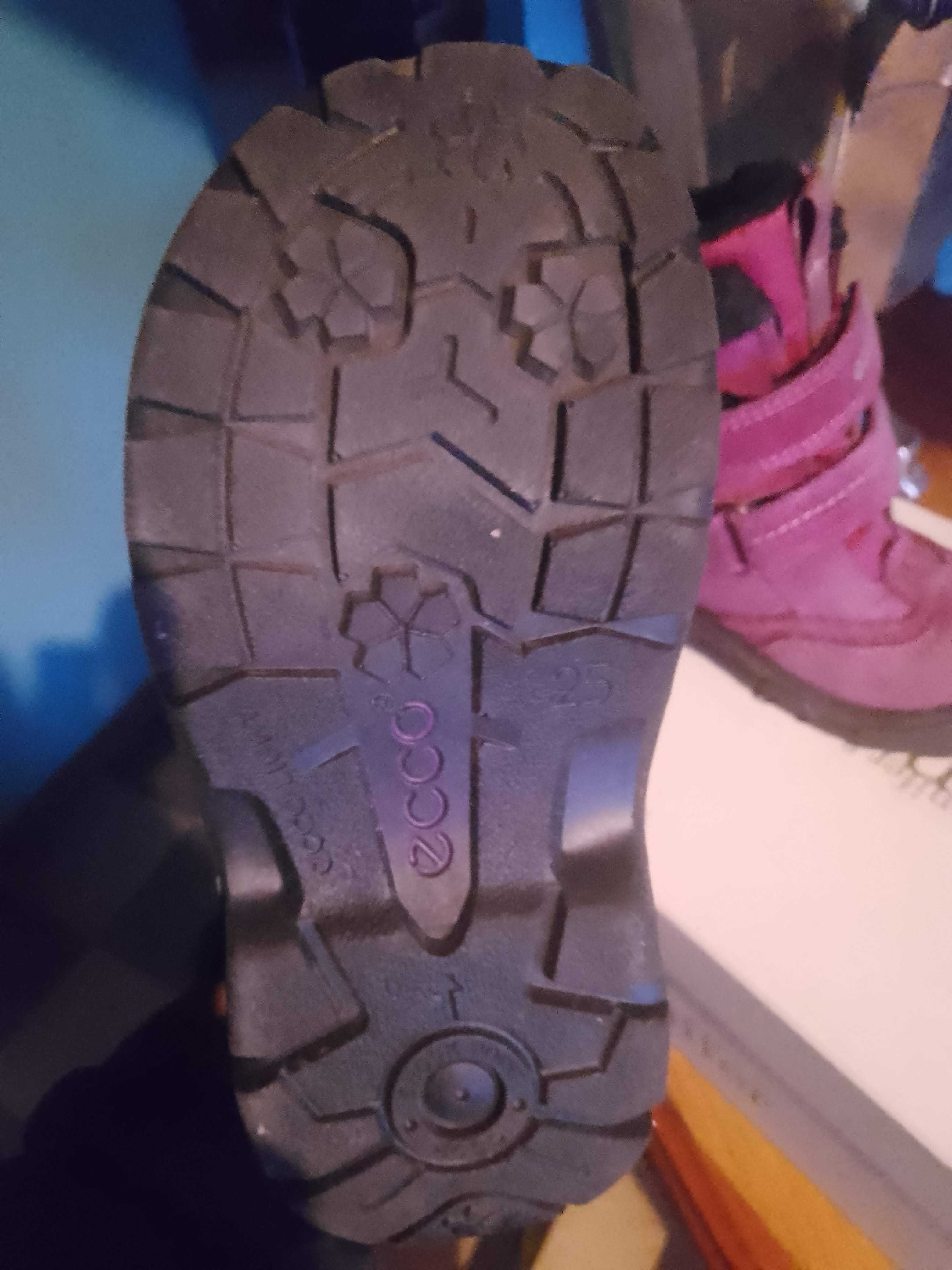 Buty zimowe, kozaki sportowe Ecco, rozm. 25