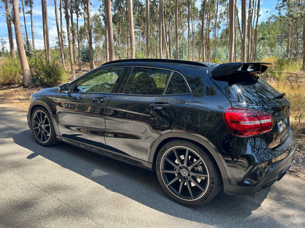 Mercedes-Benz GLA 45 AMG 4-matic black night edition