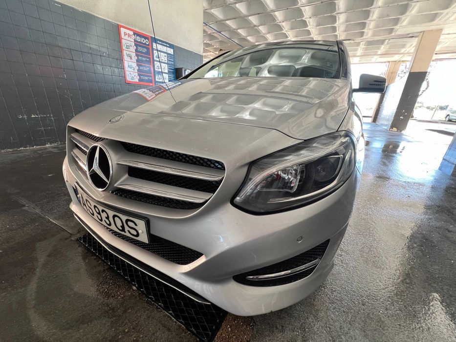 Mercedes b180 como novo