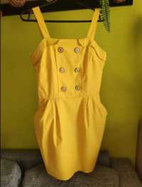 Żółta sukienka bombka z kieszeniami i ozdobnymi guzikami