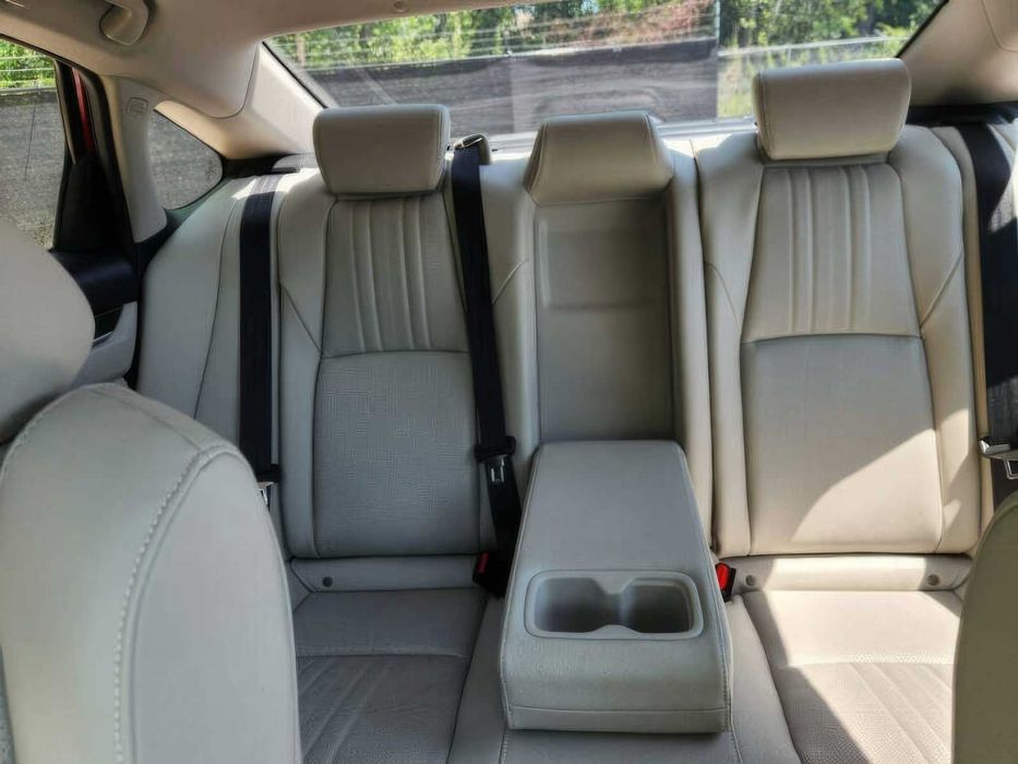 Honda Accord Hybrid Touring      2021