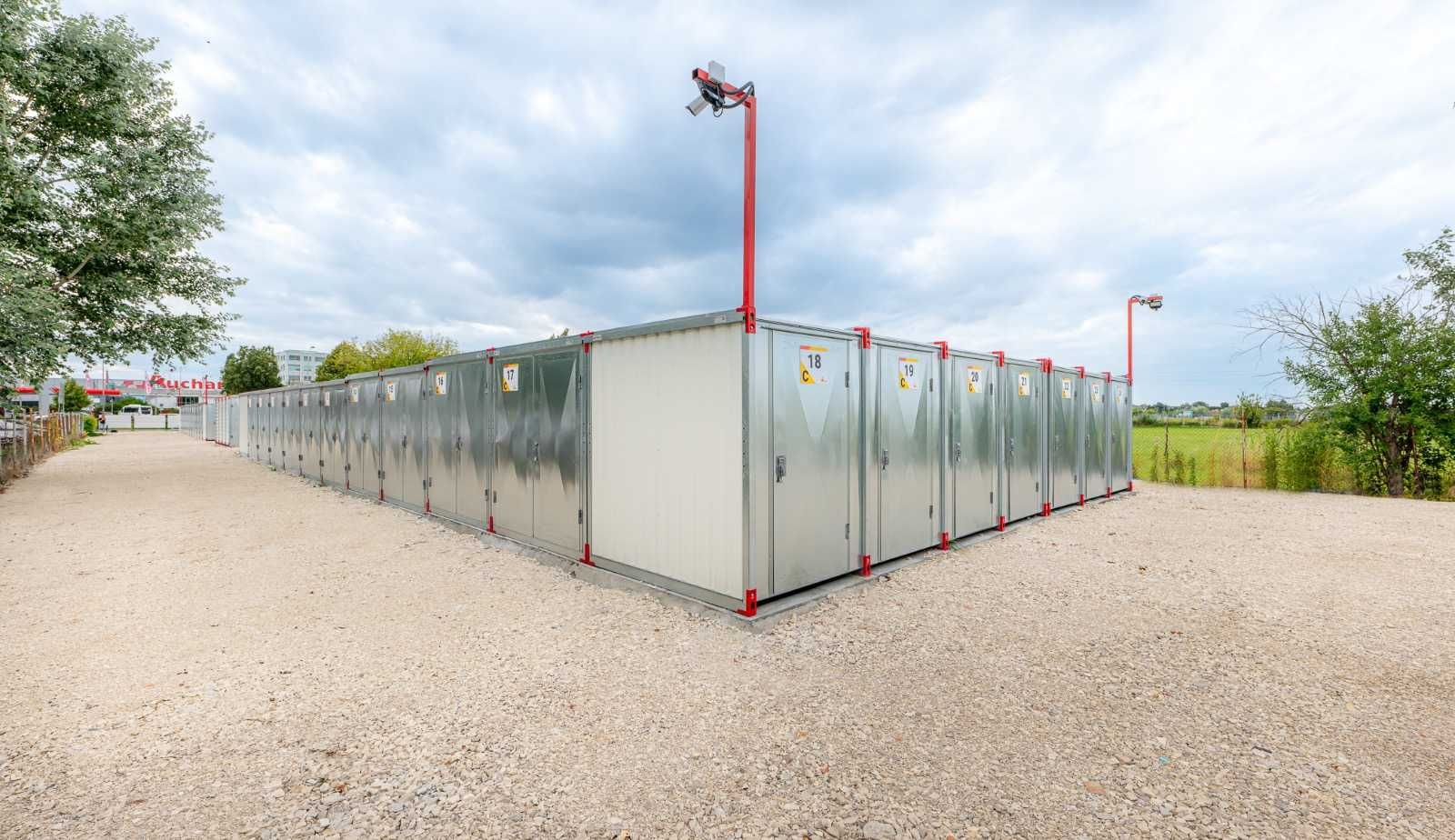 Mini magazyny 9m2 Box Magazyn Magazyn samoobsługowy self storage 9m2