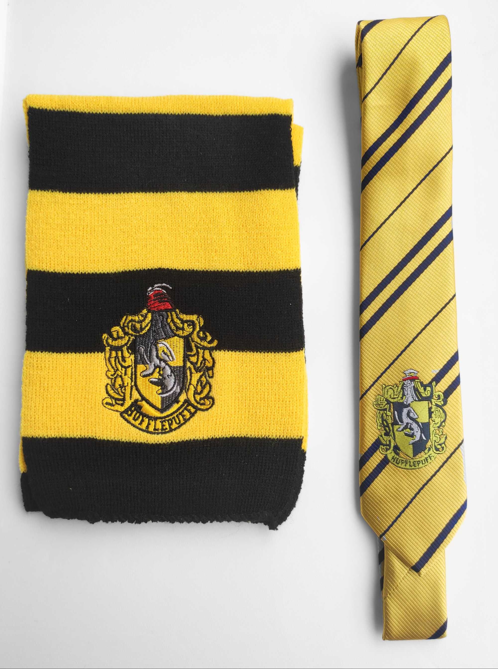 Szata Harry Potter Hufflepuff + dodatki Rozmiar M cosplay Halloween