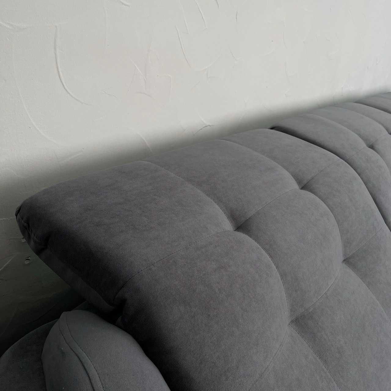 Великий новий розкладний диван п-подібної форми купити