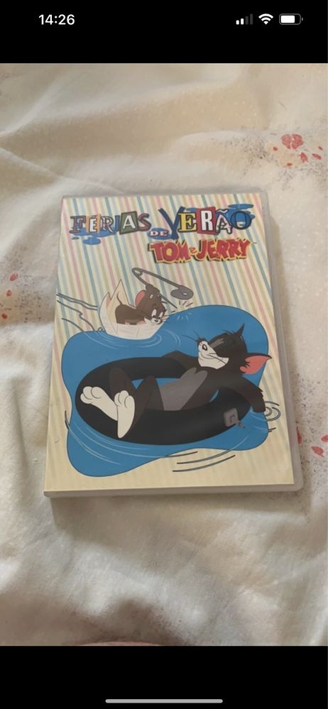 Filme animado “Tom e Jerry” “ Férias de verão”