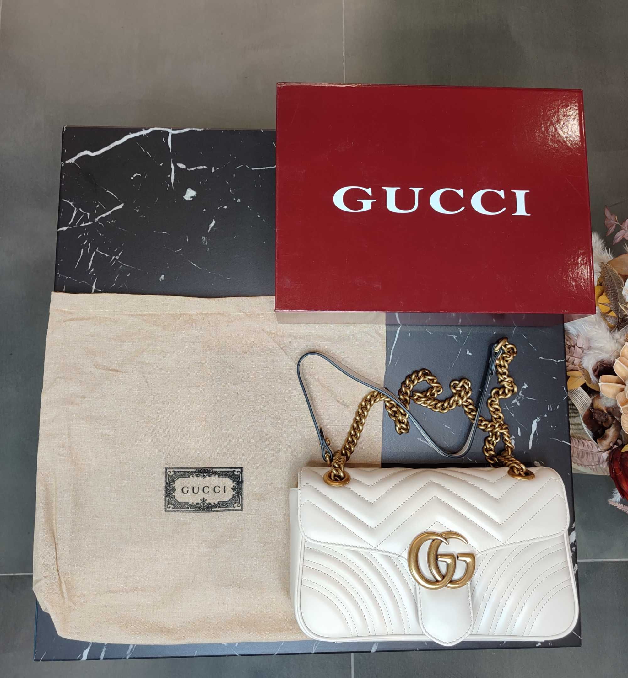 Сумка Gucci GG Marmont Small Shoulder Bag in White With Heart