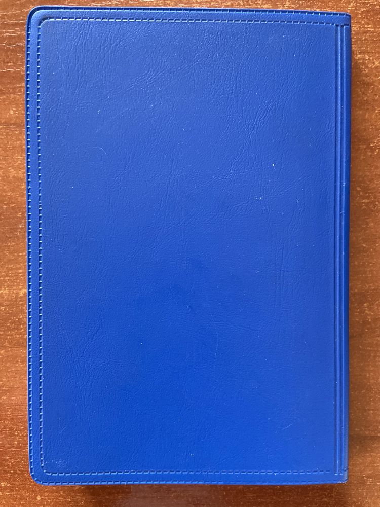 Nowy Testament i Psalmy. The Gideons International.