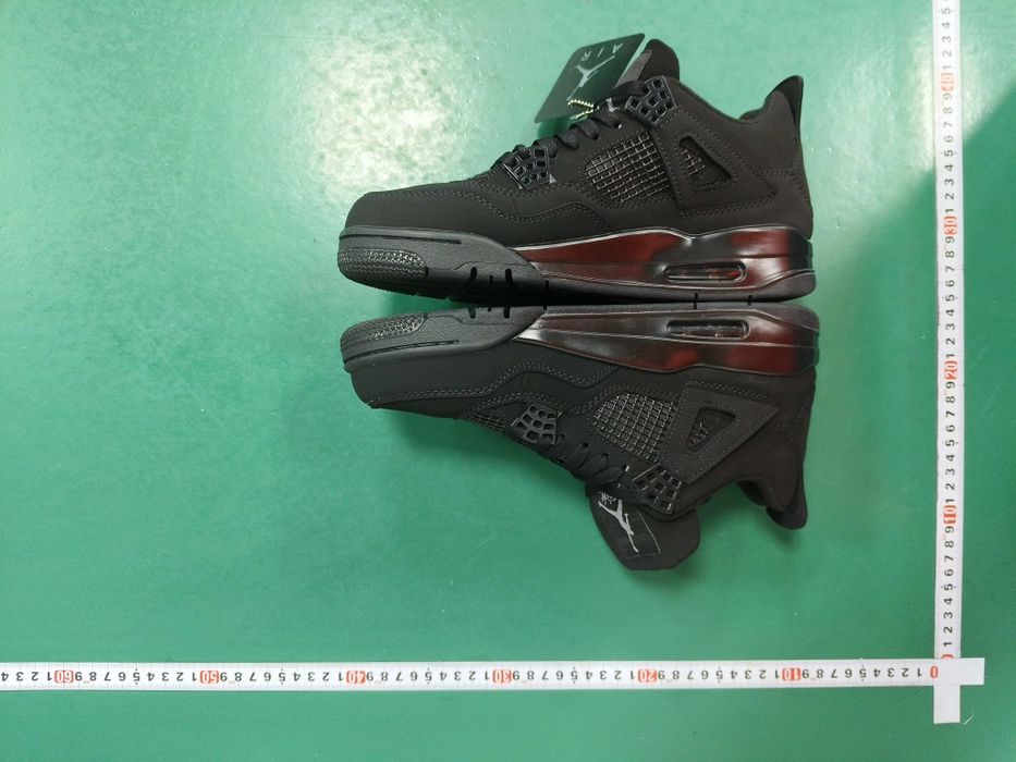 Air Jordan 4 Preto