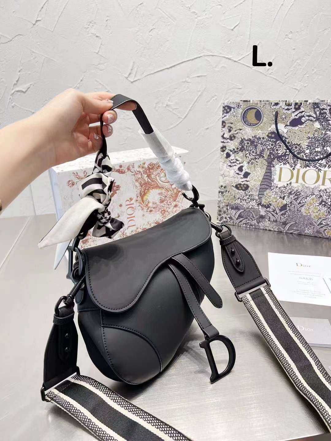 Torebka damska elegancka Dior 523-05