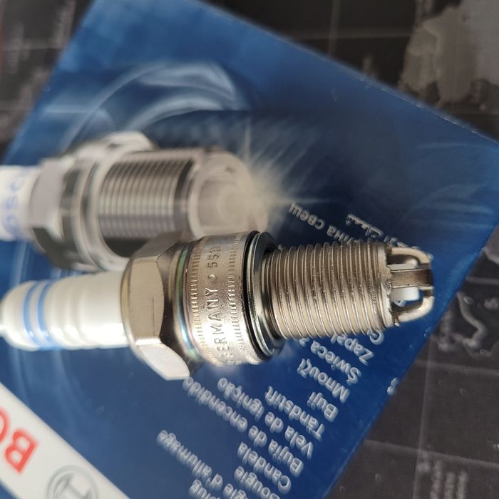 Свічка запалювання BOSCH 4шт WR8LTС +4 PLUS (3-х конт.) AUDI SEAT VW