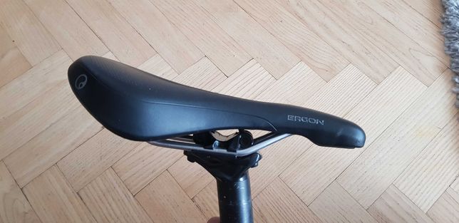 Siodełko rowerowe ERGON COMP GEL (smal)+ sztyca aluminiowa gratis