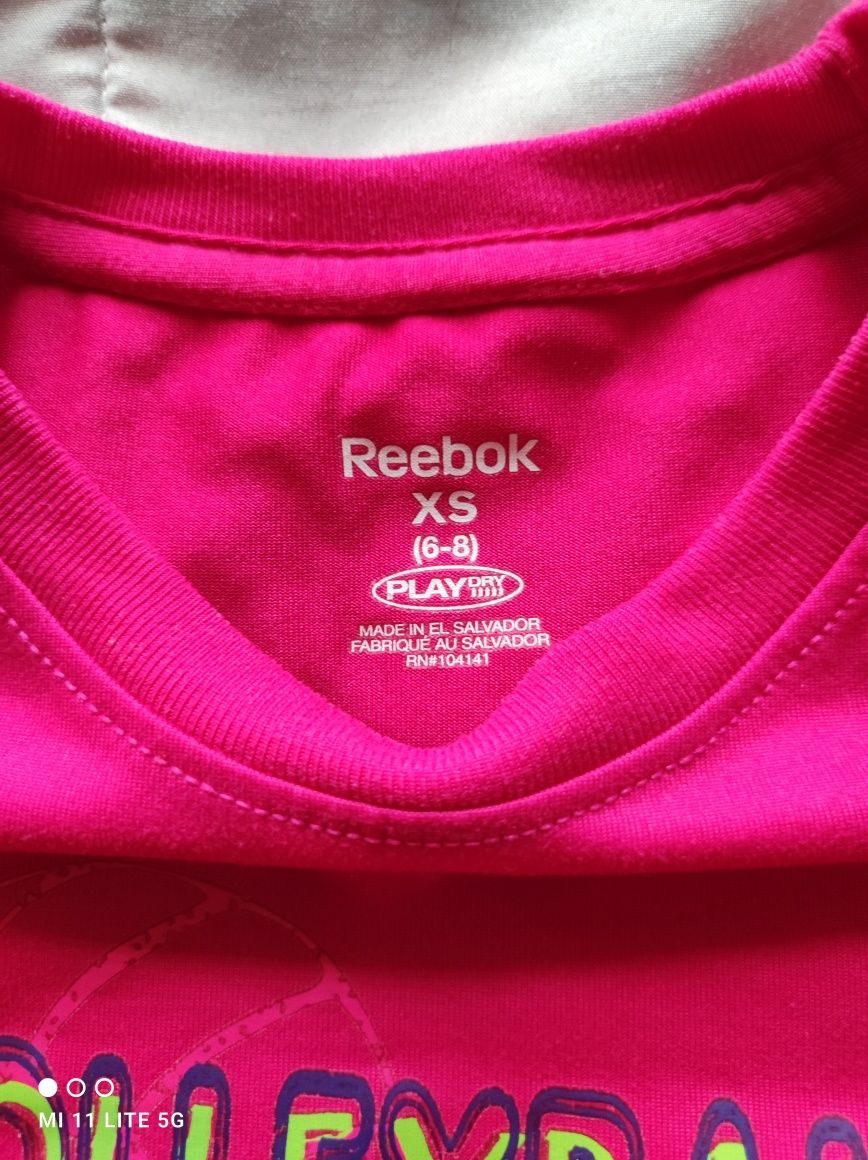 Sprzedam koszulkę Reebok Nike gratis.