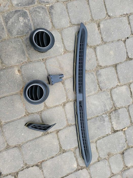 Kratka nawiewu w deskę rozdzielczą lewa prawa Honda Civic 9 IX 15- HB