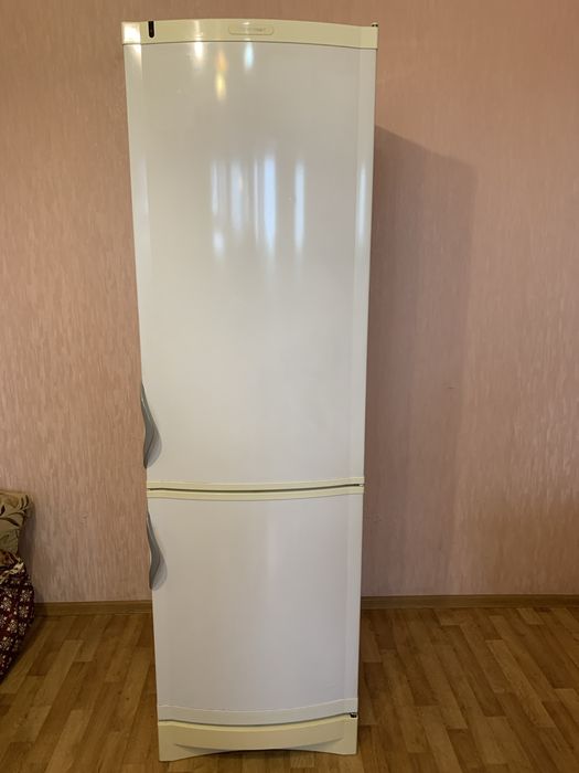 Холодильник Vestfrost sw350w