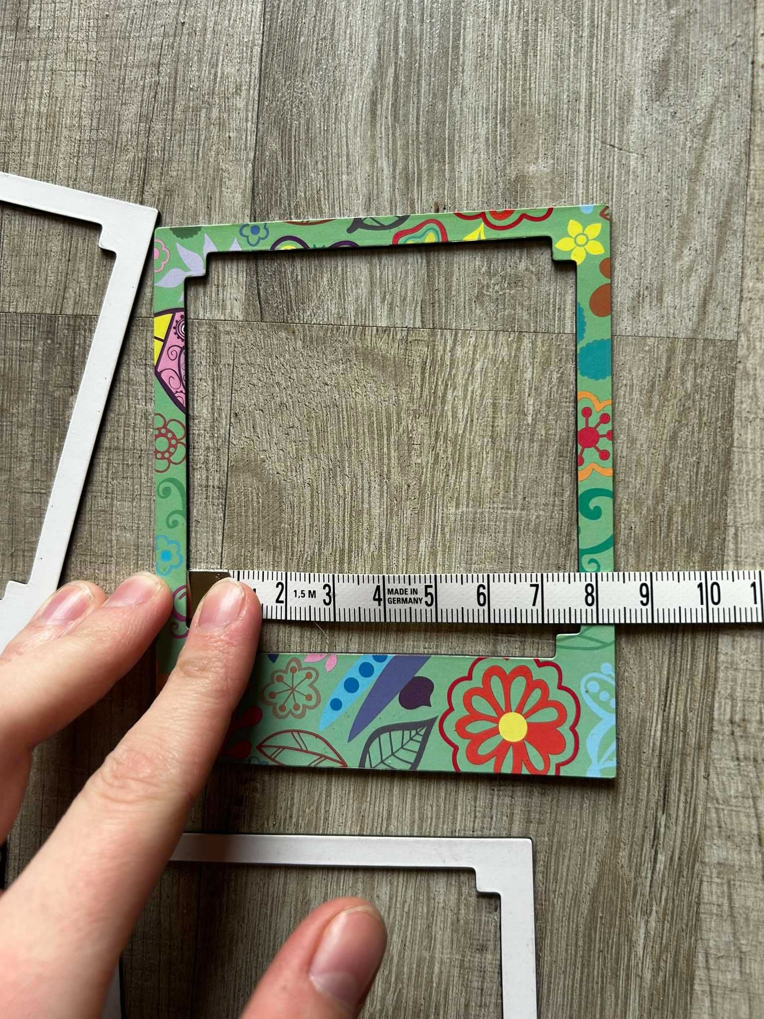 Ramki magnetyczne do zdjęć 6szt. polaroid 8x7,5cm magnesy