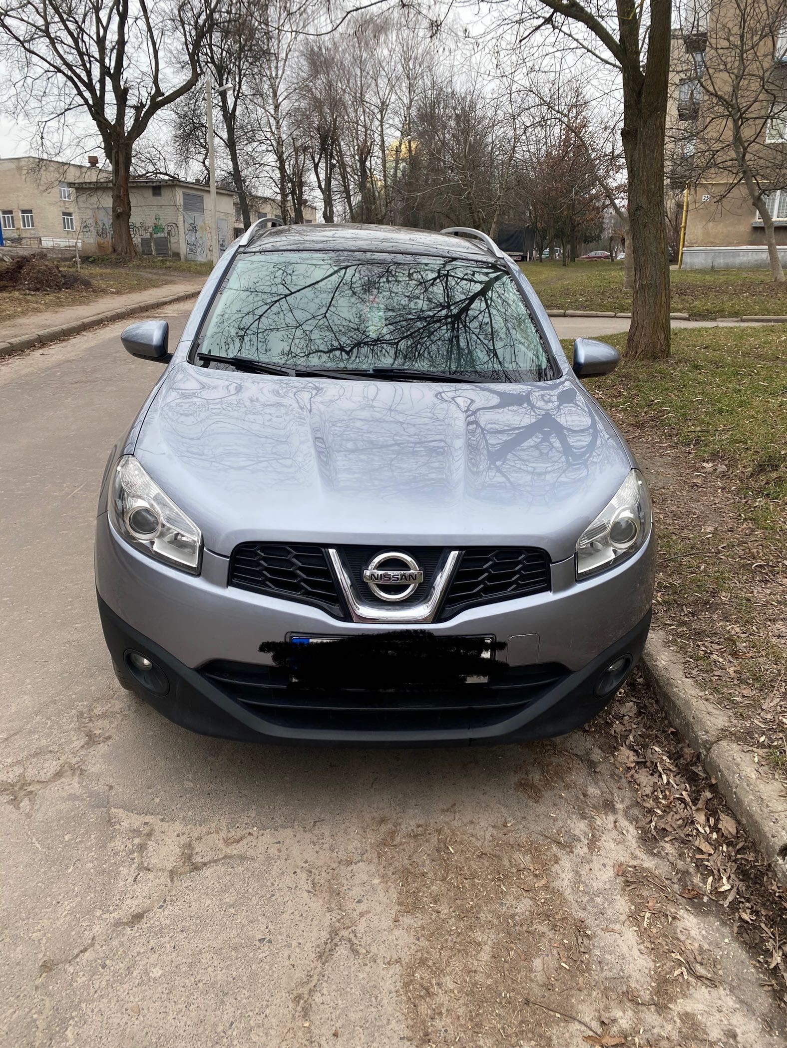 Авто Nissan Qashqai+2 панорамна криша Торг