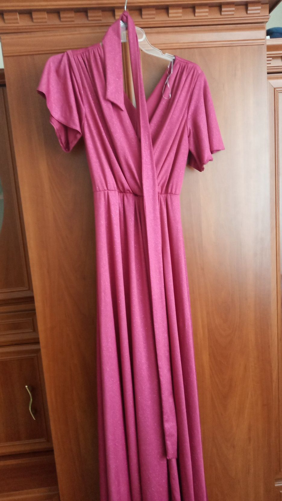 Sukienka brokatowa długa 38 M