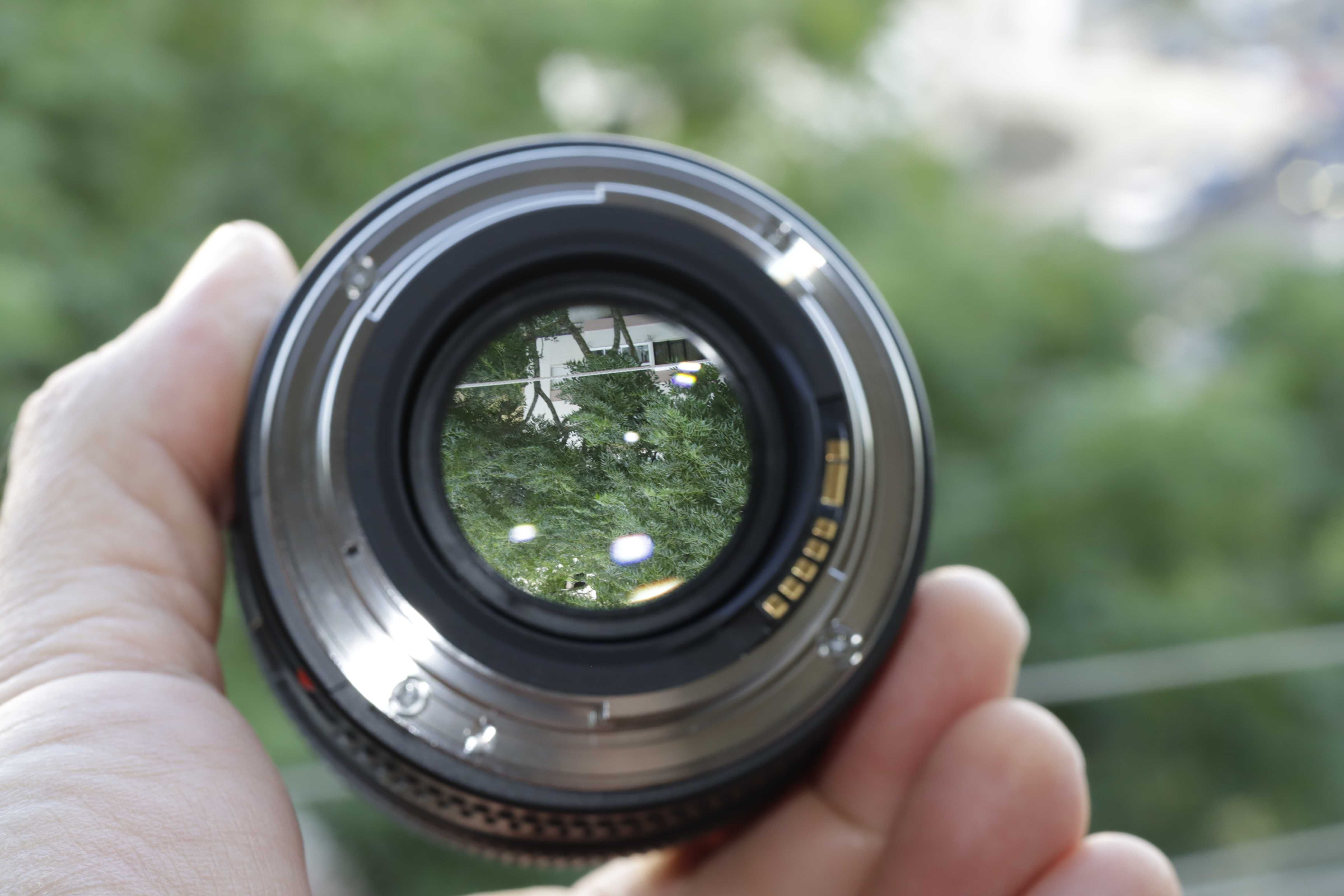 Canon EF 50mm f/1.4 USM