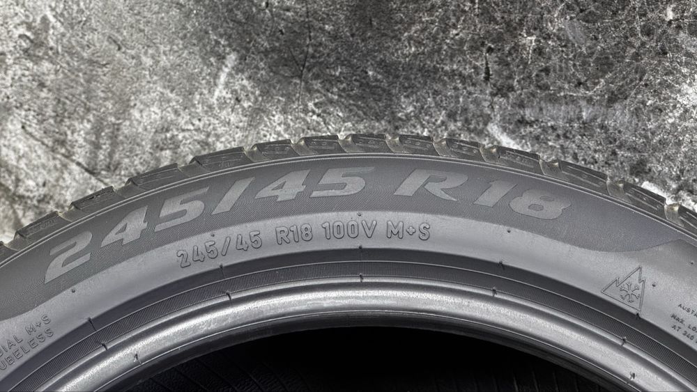 245/45 R18 Pirelli SottoZero3 | Зима | 2шт | XL | MOE RSC | Румунія |