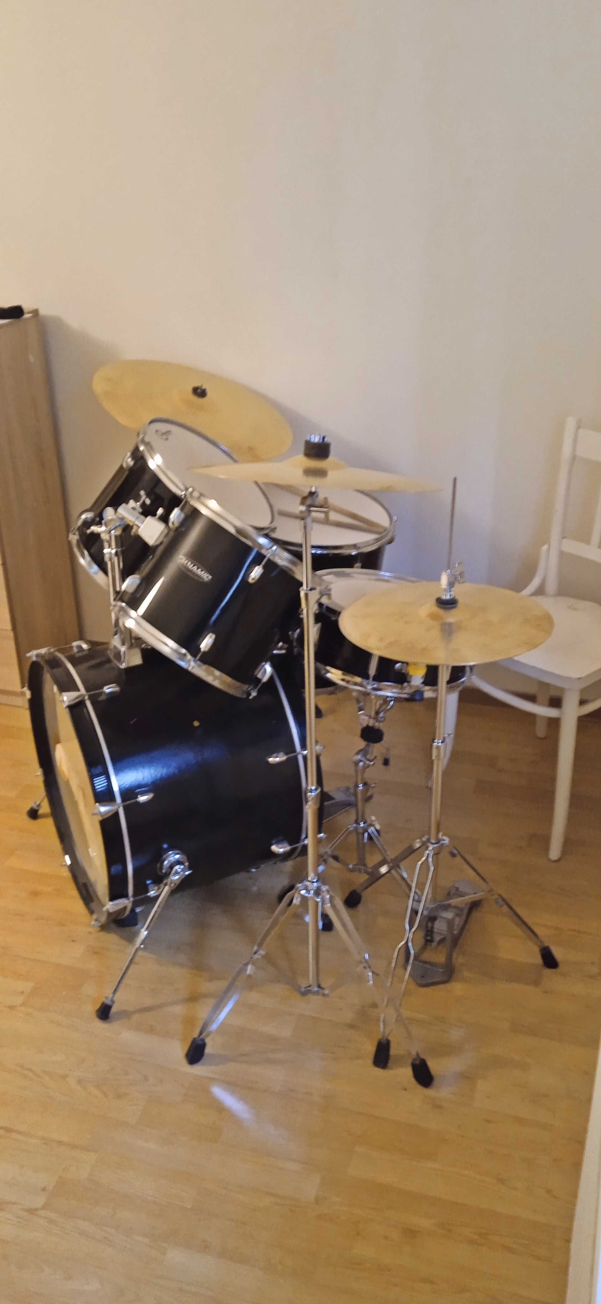 Perkusja (talerze Paiste) + zestaw pałek