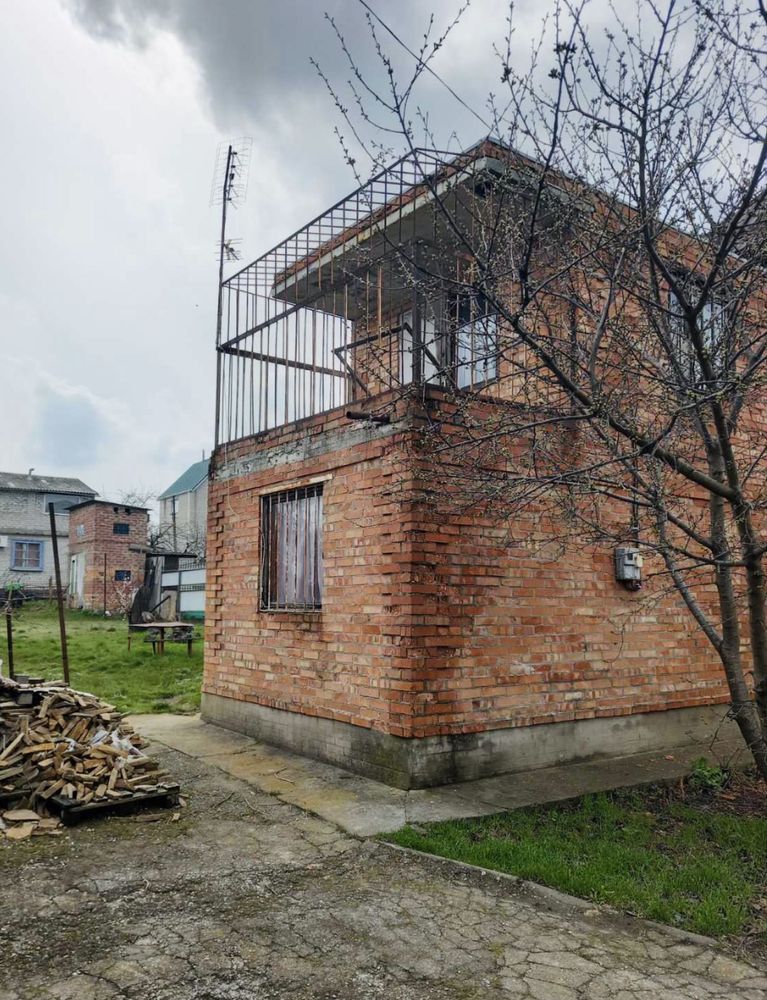 Будинок в дачному кооперативі