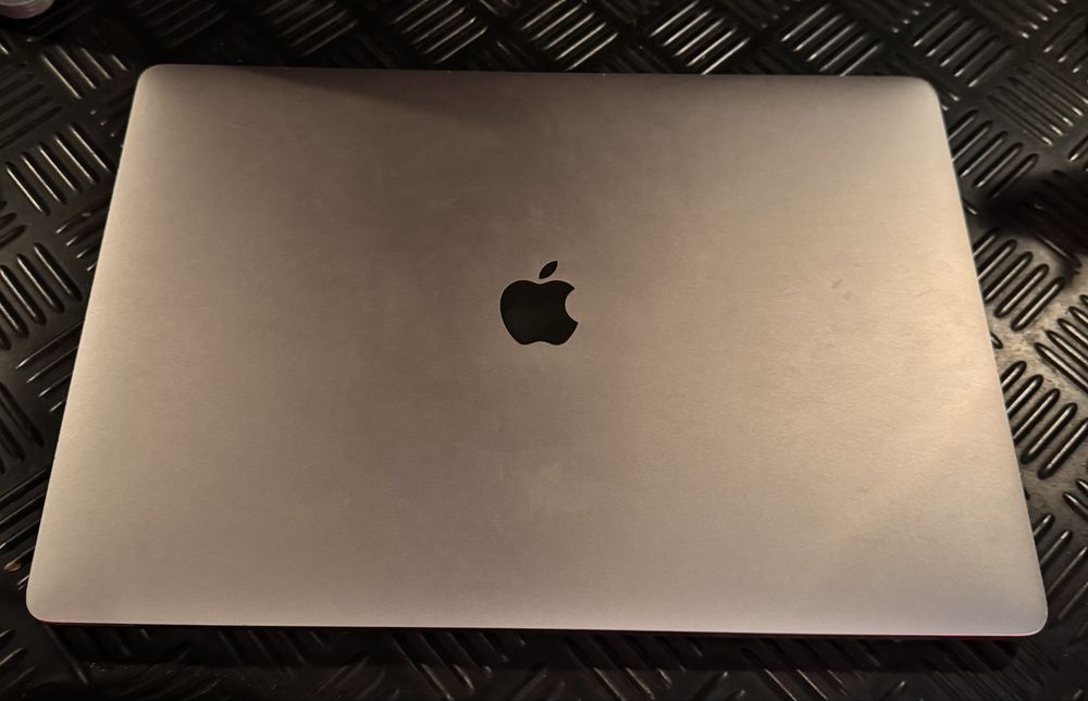 MacBook Pro 16 - 1T i9