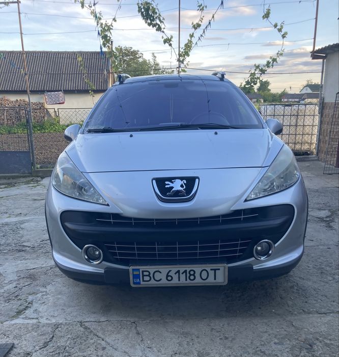Peugeot 207 sw cross