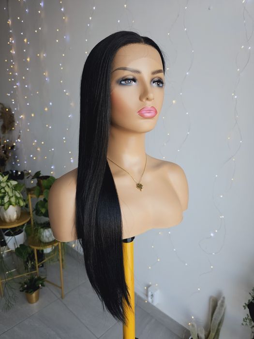 Długa czarna peruka proste włosy Kim Kardashian lacefront