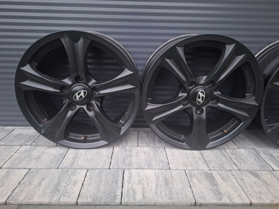 4 Felgi aluminiowe rozstaw 5x114.3,Hyundai Ix35, czarny mat.16 Cali