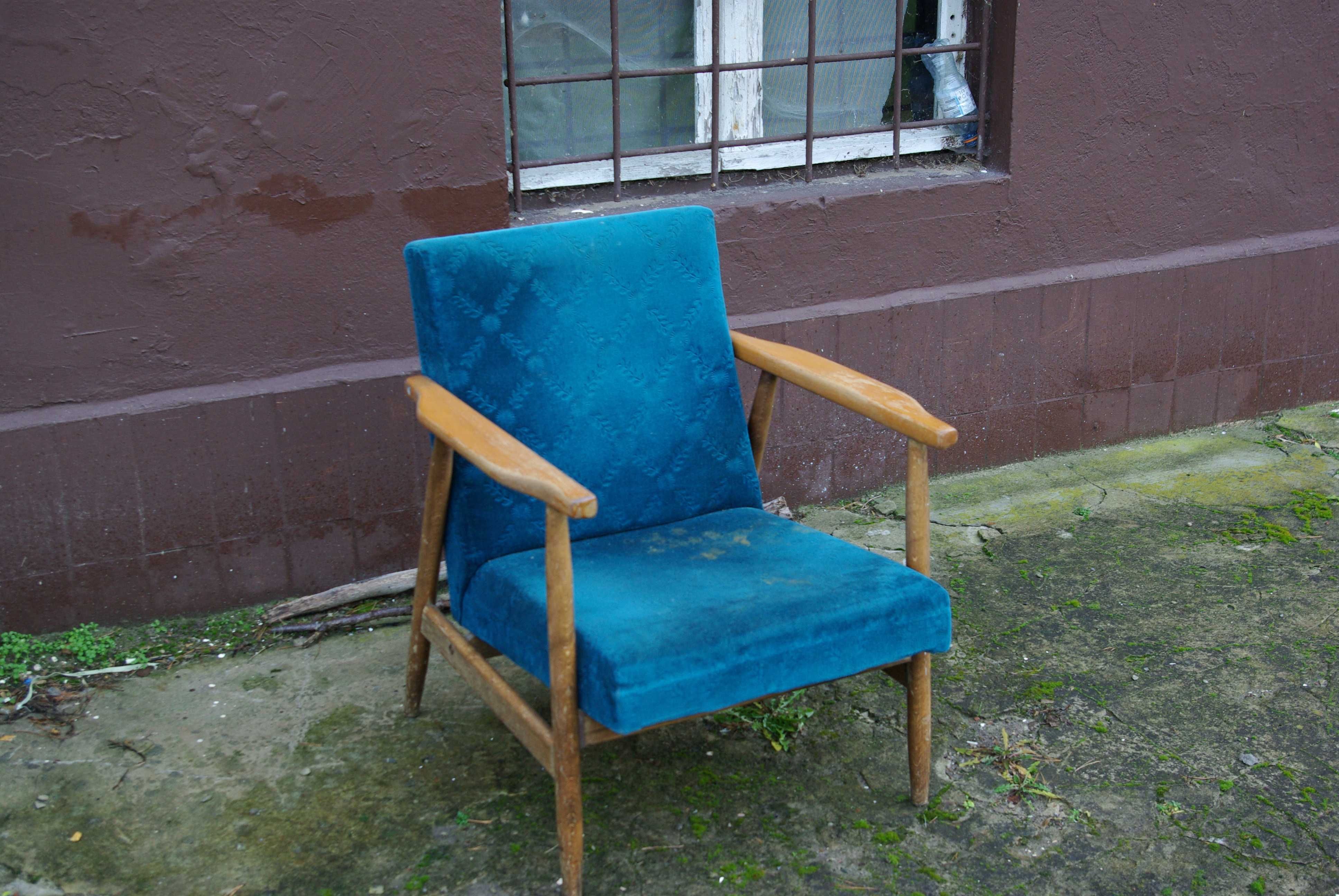 Fotel PRL Lisek ikona lat 70-tych