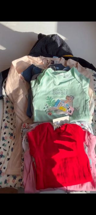 Дитячий стоковий одяг