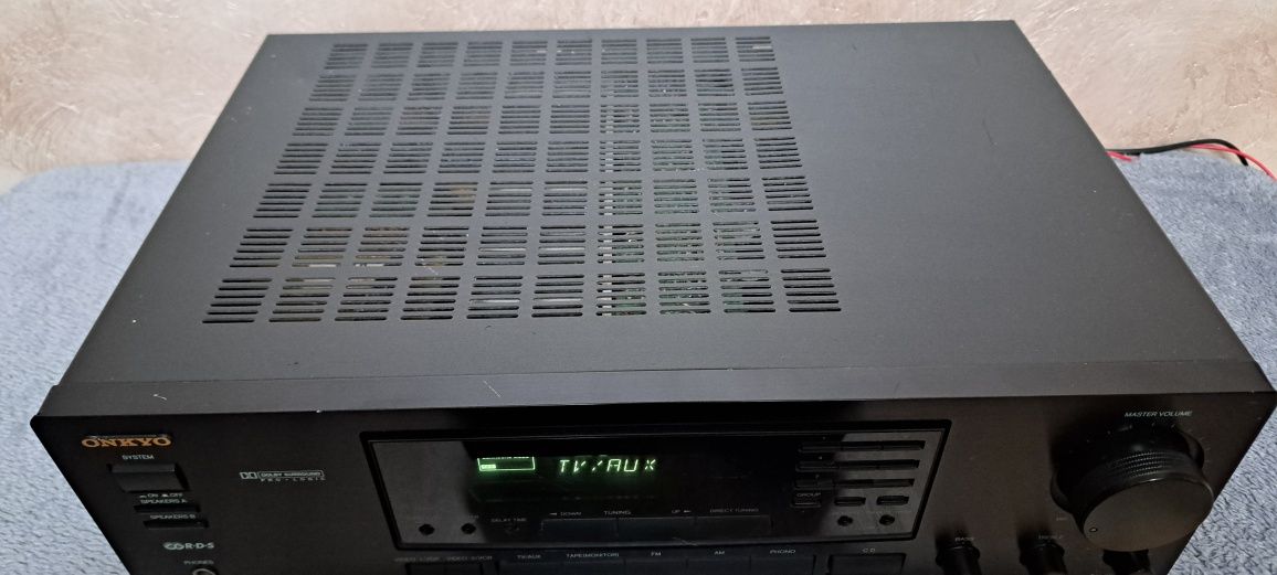 Amplituner ONKYO TX-SV353 z funkcją kina 5.1 + gratis.