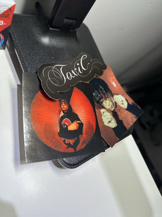 Zestaw naklejek z płyty Young Multi Toxic