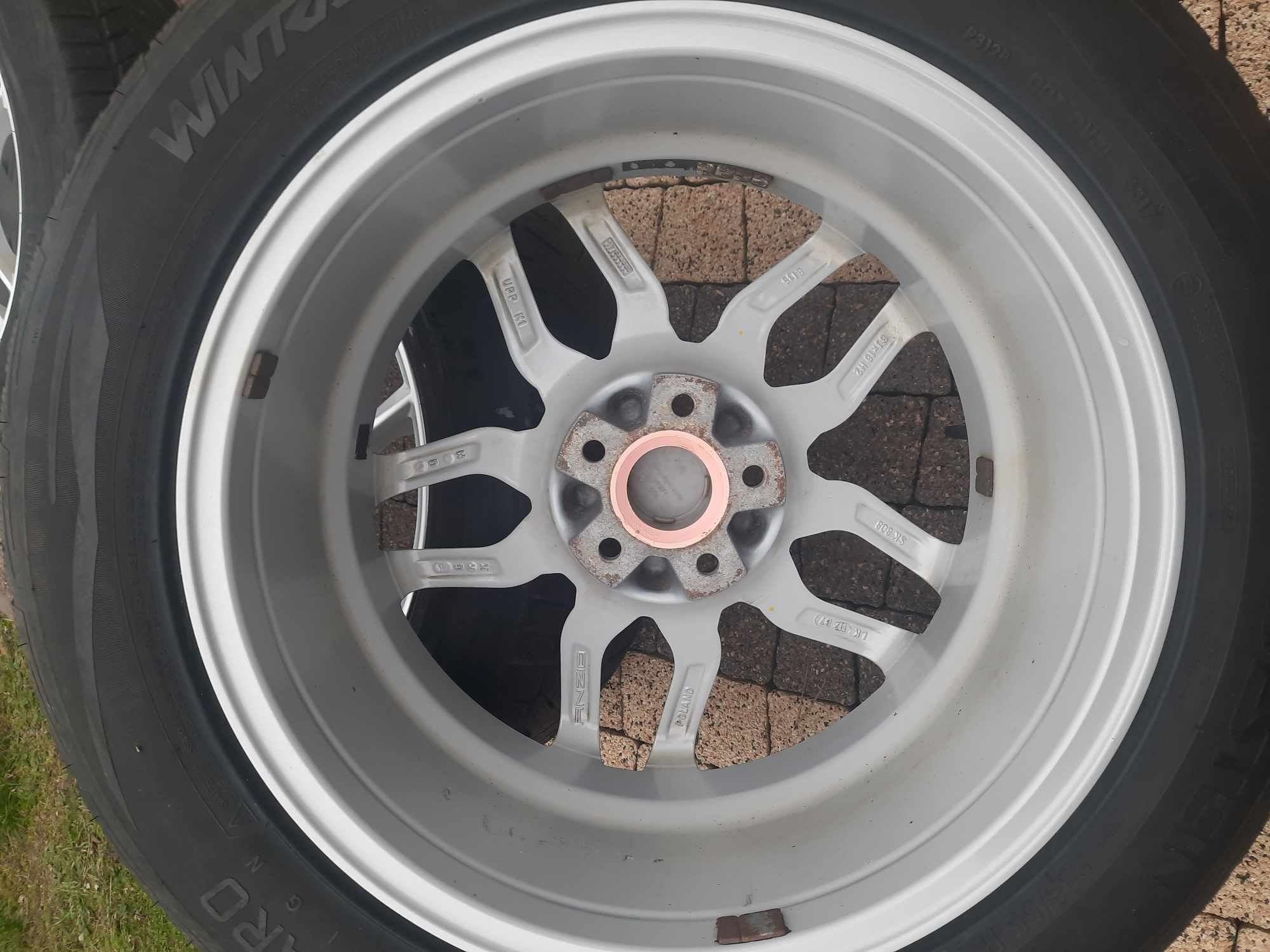 Felgi ANZIO WHEELS 18 cali z oponami zimowymi