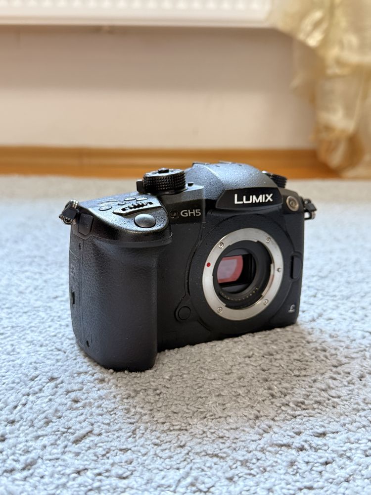 Panasonic Lumix GH5 Body