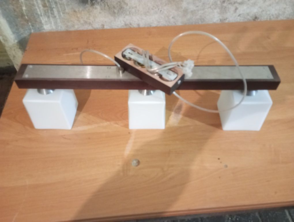 Lampa wisząca na 3 żarówki