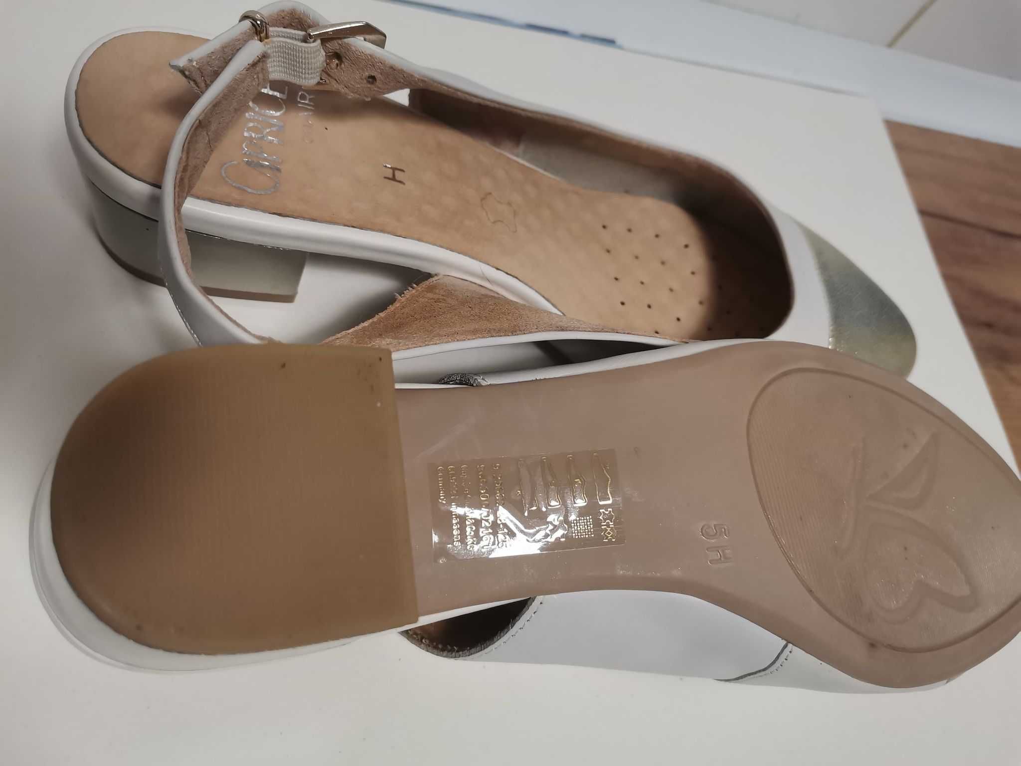 Eleganckie buty biało złote firmy Caprice rozmiar 38