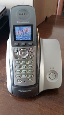 Telefon bezprzewodowy Panasonic KX-TCD300PD