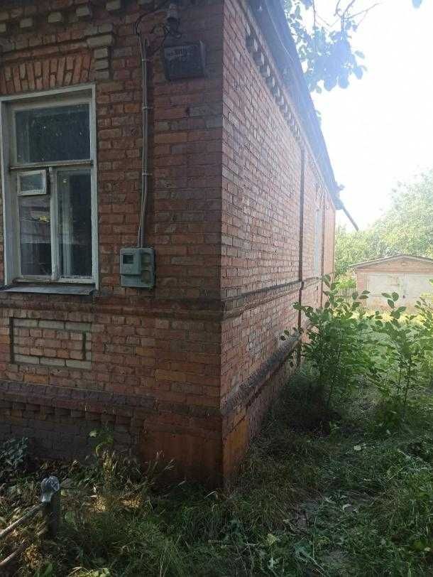 Продам капітальний цегляний будинок в Дергачах