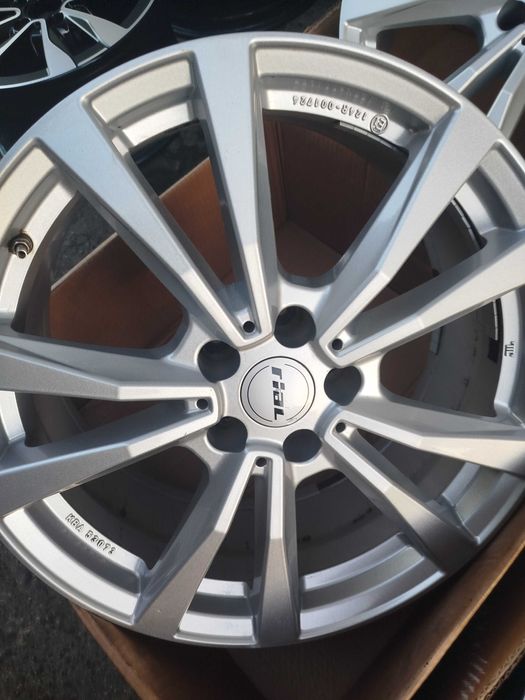 A175# Alufelgi  19" 5x112 Et 28 Audi Vw Skoda Mercedes Seat
