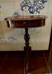 Mesa de apoio em Nogueira