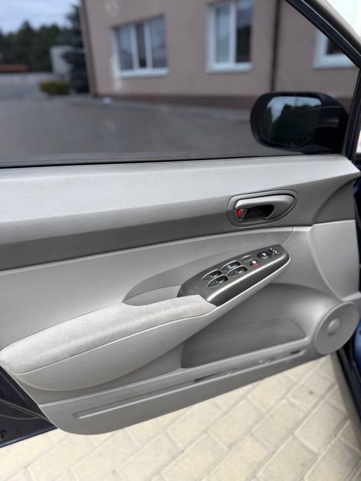 HONDA CIVIC 1.8 на автомате