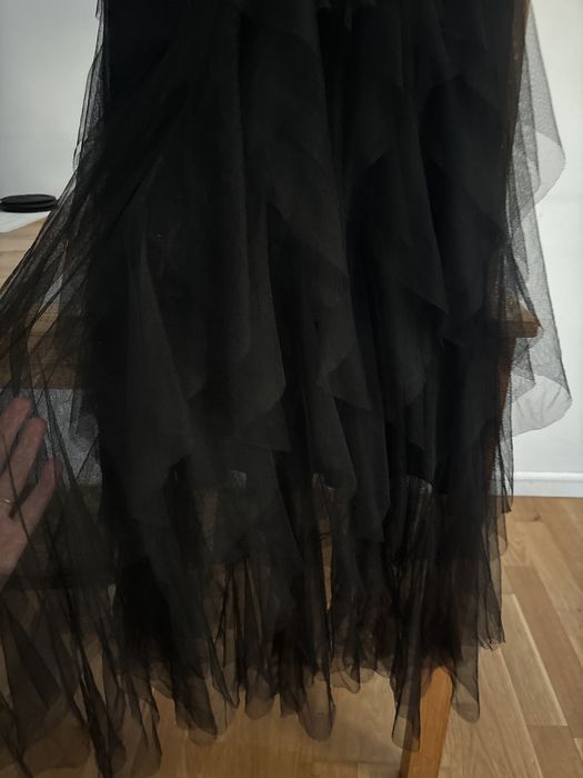 Suknia balowa z tiulowym dołem