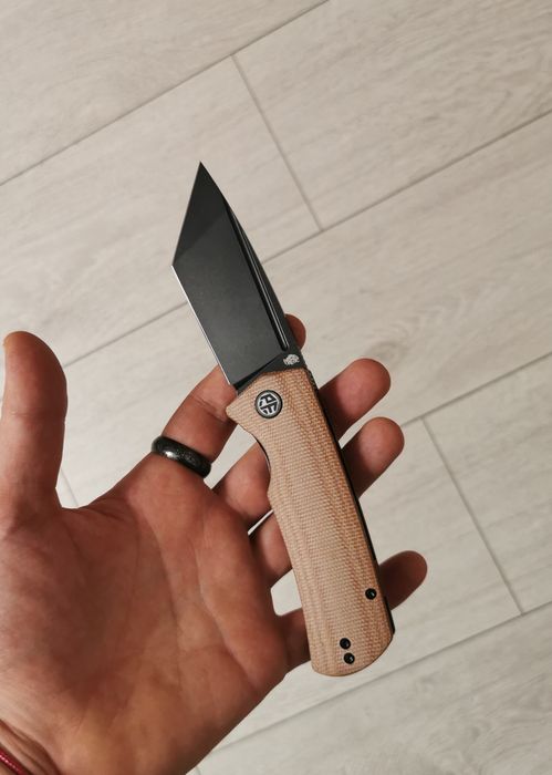 Nóż, folder Petrified Fish Beluga Tanto