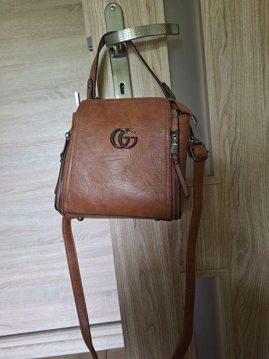 Mała torebka listonoszka