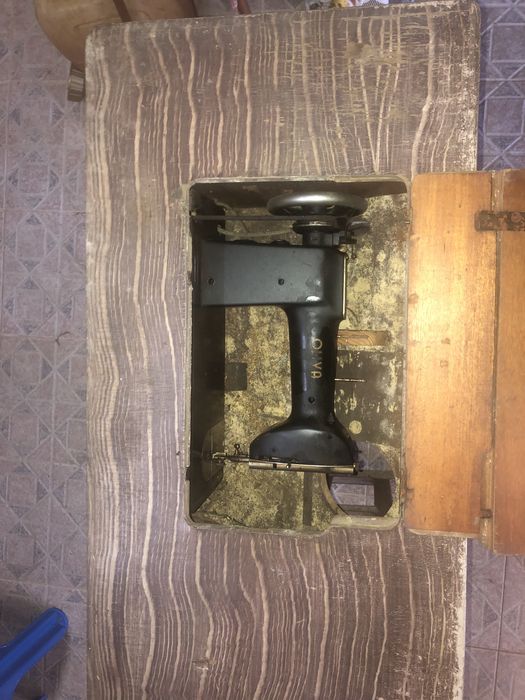 Maquina de costura OLIVA
