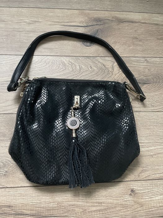 Torebka czarna listonoszka wyprzedaż