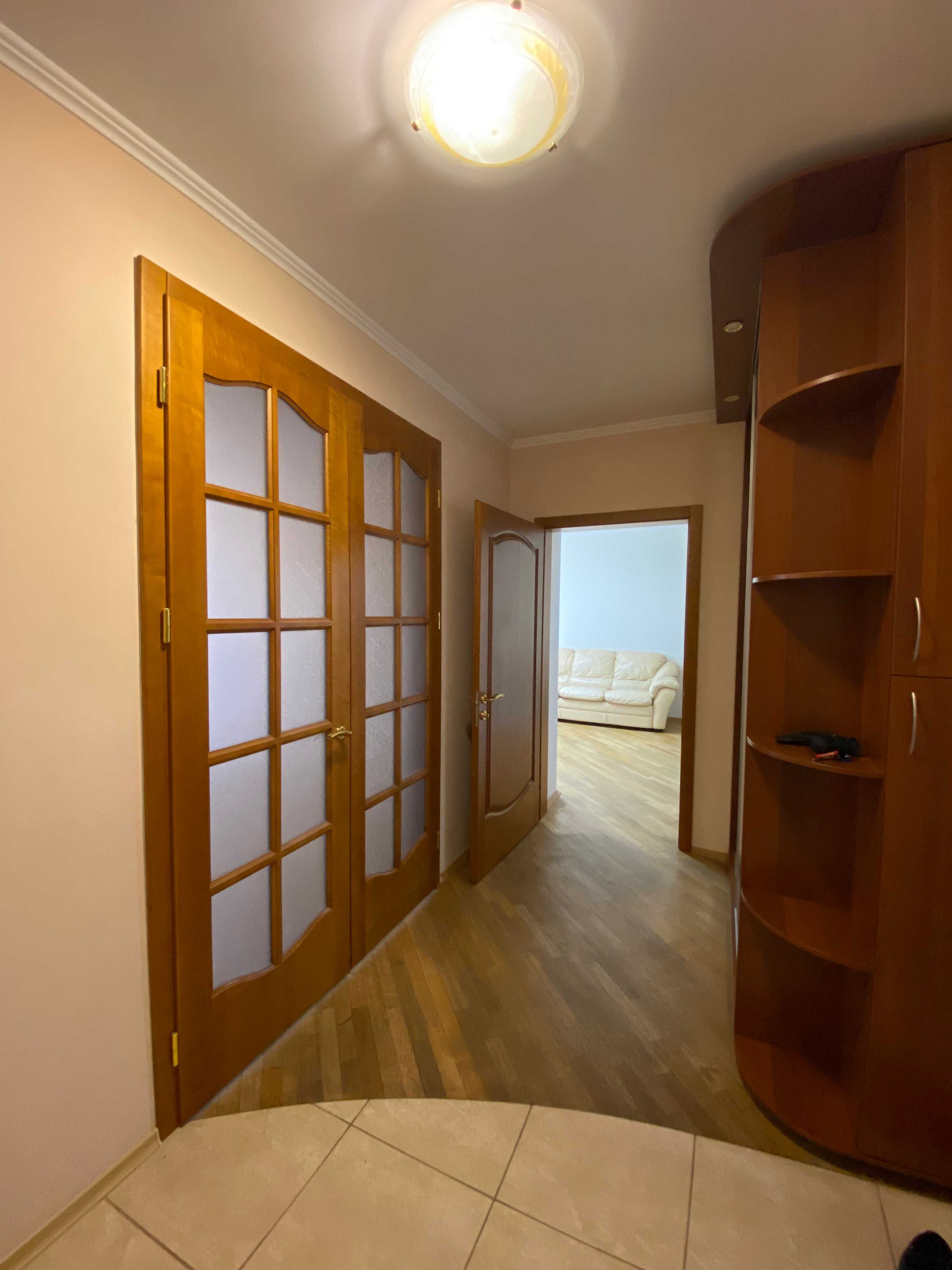БЕЗ% Продаж 2-кім квартири 79м2, Срібнокільська 24, м. Осокорки, Київ