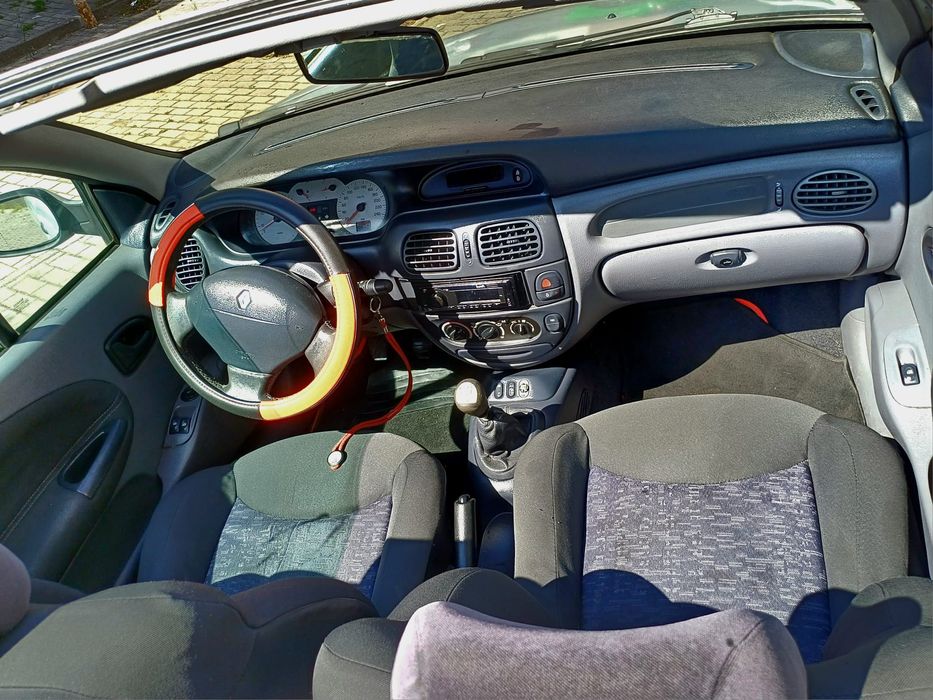 Renault Megane cabrio impecável