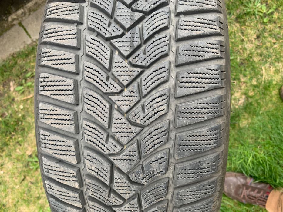 4 opony zimowe 215/55 R16 93H Dunlop Winter Sport 5